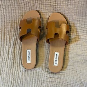 Steve Madden Hoku Sandals Size 8.5
